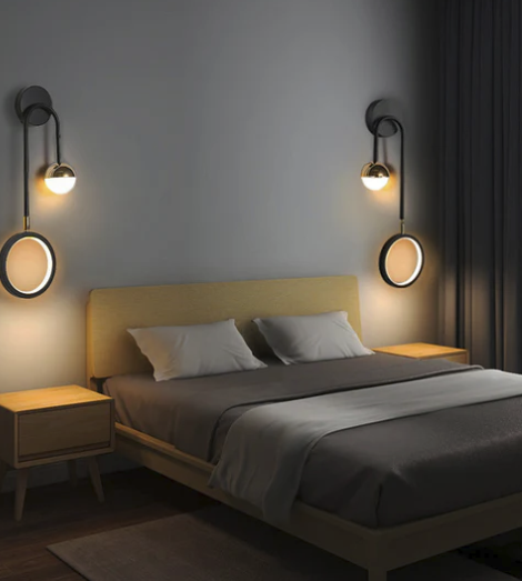 Luminaires murales en bois sculpté pour la chambre